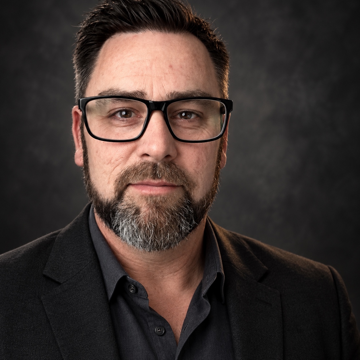 Portrait of author Phil Sykes